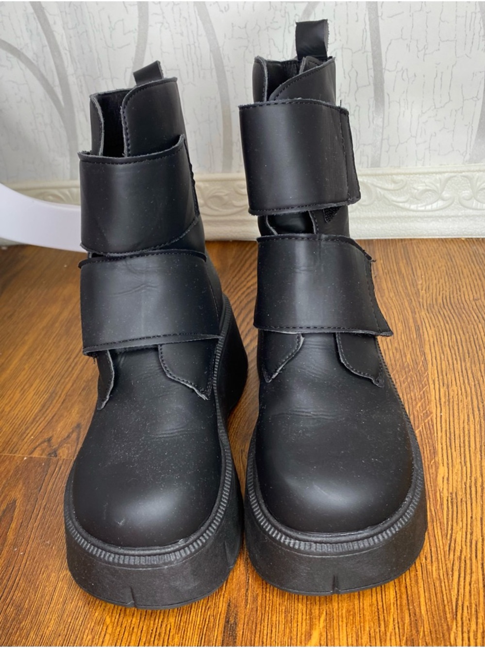 🌷 Chunky Black Platform Velcro Ankle Boots 🌷 - Picture 6 of 11